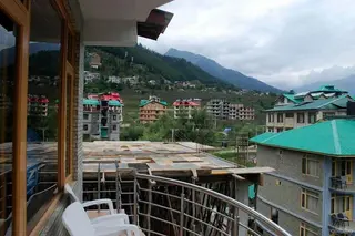 Hotel Uday Himalaya 4