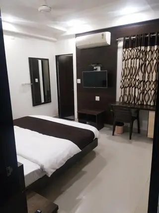 Hotel Shree Vallabh 2