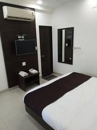 Hotel Shree Vallabh 4
