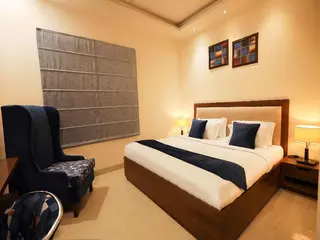 Oyo 1896 Hotel Rk Grande 2