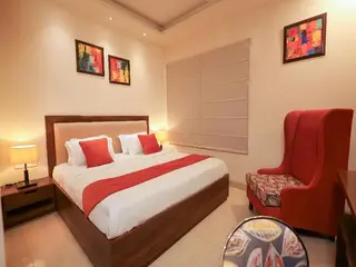 Oyo 1896 Hotel Rk Grande 4