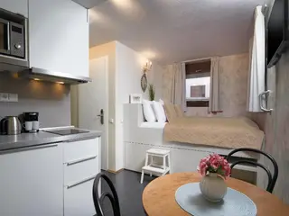 4 Arts Suites 2