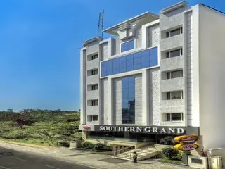 Hotel Southern Grand 4