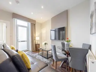 Craignish Apartments 5