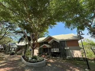 Ridgeview Chalets 2