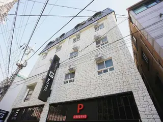 Luxury G Motel 2