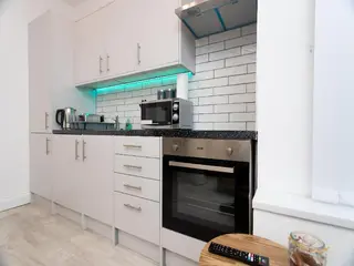 The Avenue Apartments 4