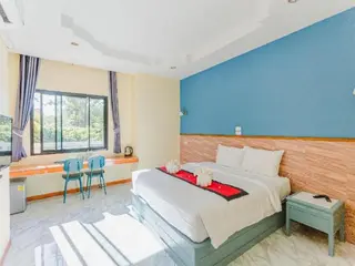 F2 Hotel 2