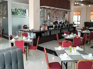 Unp Hotel And Convention Center 3
