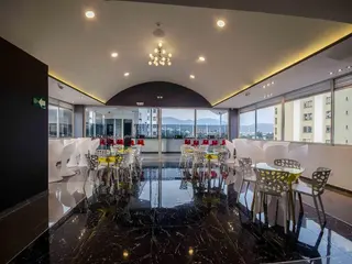 Luma Plaza Hotel 2
