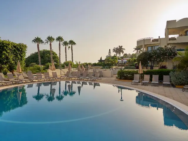 Suite Hotel Eden Mar