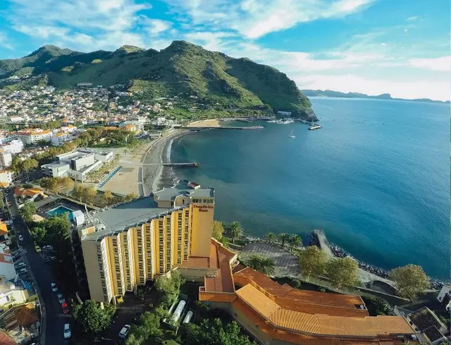 Baia Madeira Hotel