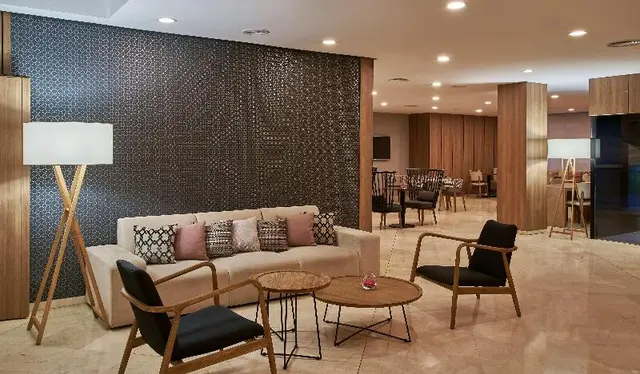 iStay by NH Ciudad de Valencia Hotel