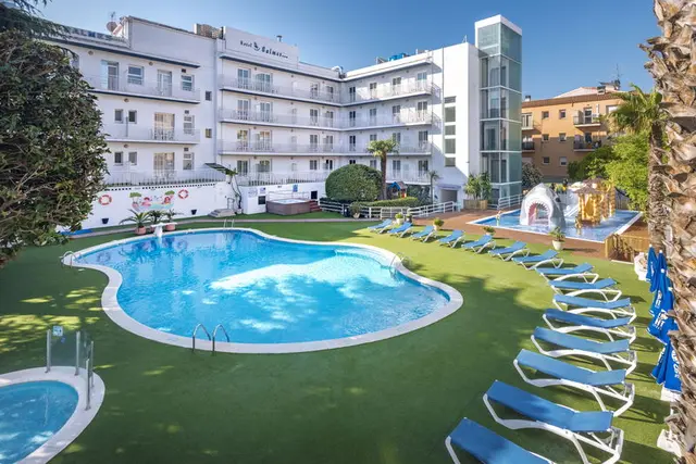 GHT Balmes - Apartaments & Splash