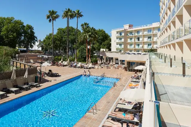 Invisa Hotel Es Pla