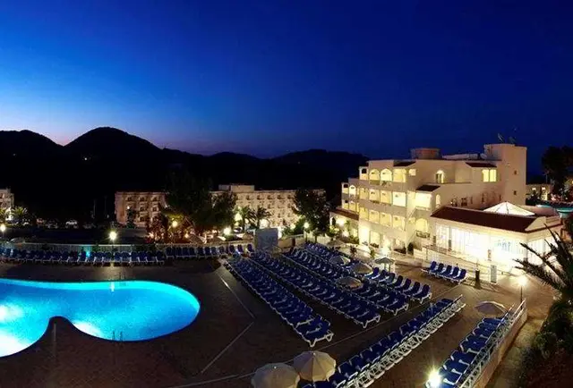 Invisa Hotel Club Cala Blanca