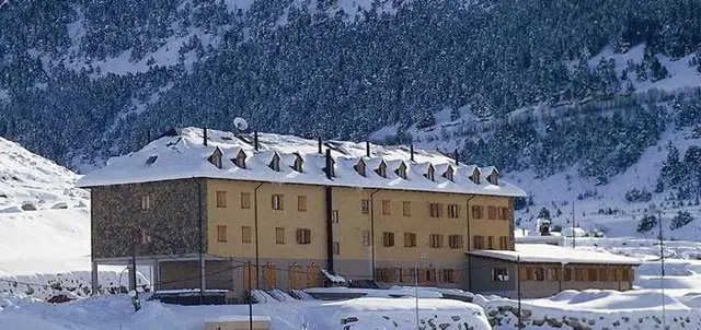 Taull Hotel