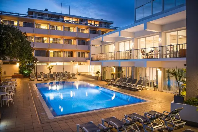 Londres Estoril Hotel