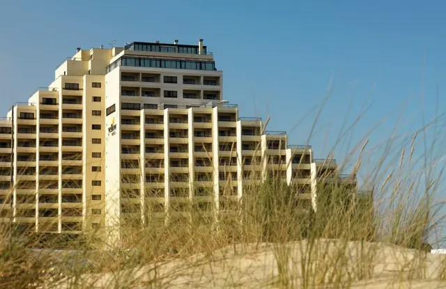 Yellow Praia Monte Gordo Hotel