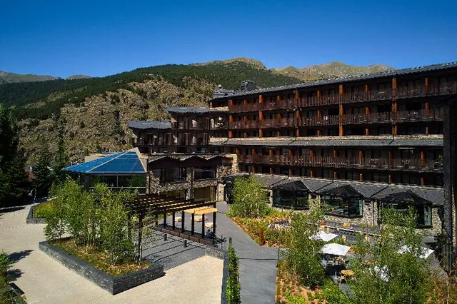Lodge Park Hotel