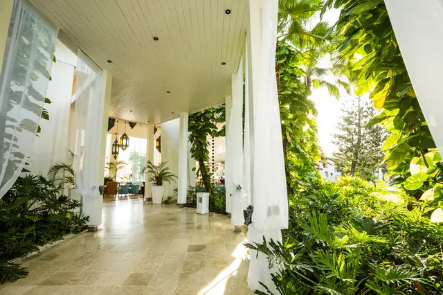 Bluebay Villas doradas