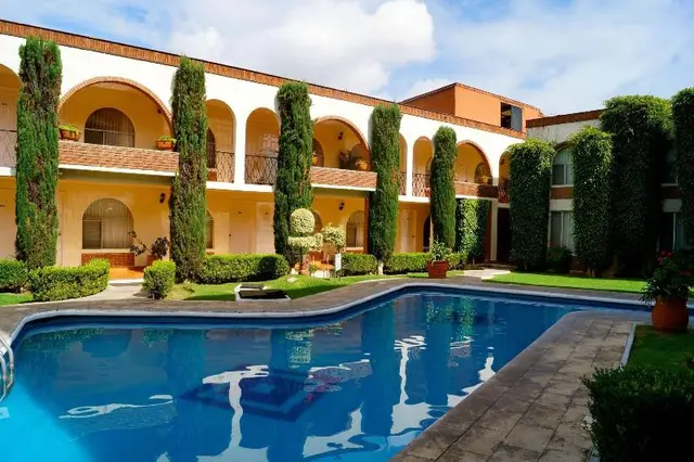 Villa Del Sol And Suites