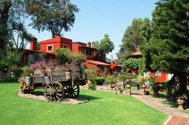 Villa San Jose Hotel & Suites
