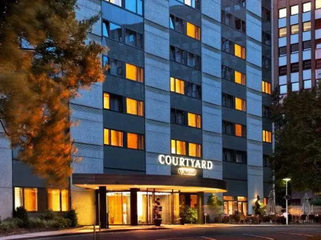Courtyard Duesseldorf Seestern