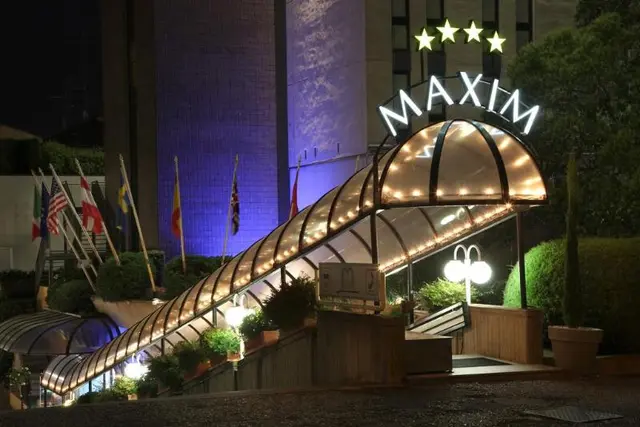 Maxim
