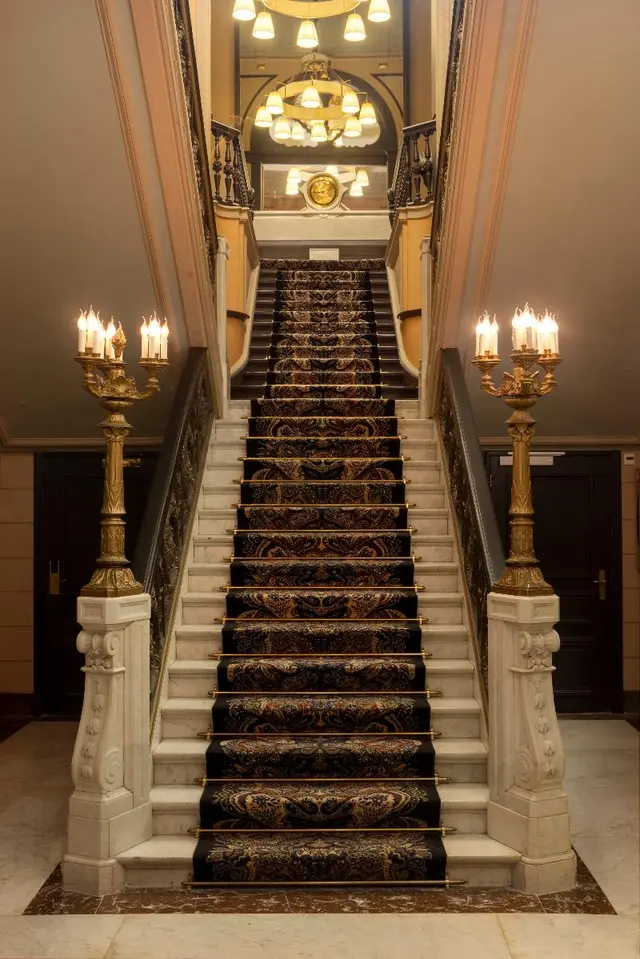 Hotel des Indes, Leading Hotels of the World