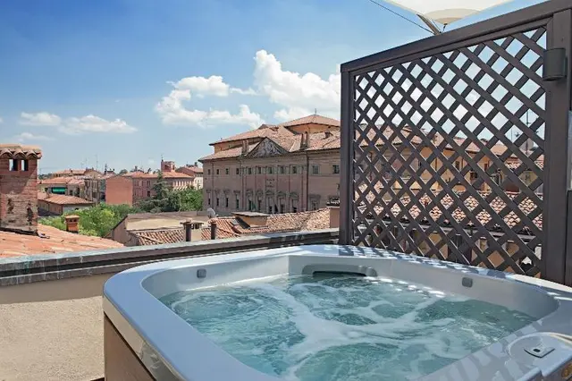Touring Bologna