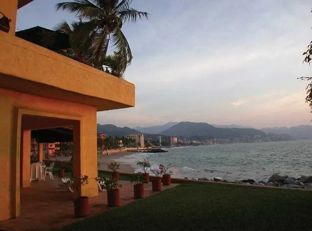 Los Tules Resort