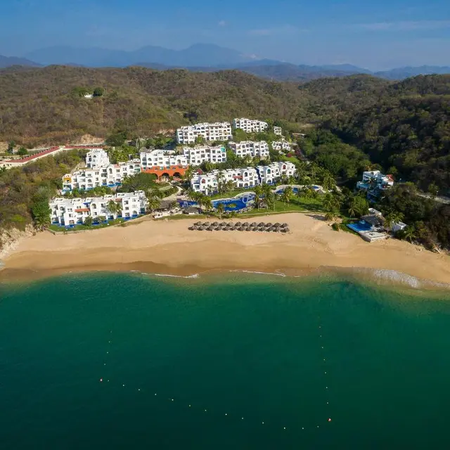 Camino Real Zaashila Huatulco