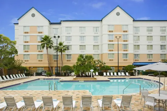 Fairfield by Marriott Inn&SUI Orlando LBV Village