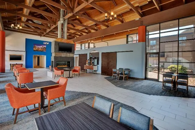 Holiday Inn Express Nashville Airport
