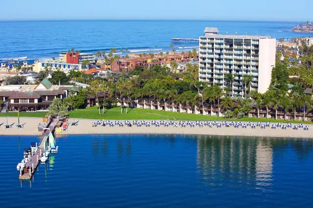 Catamaran Resort