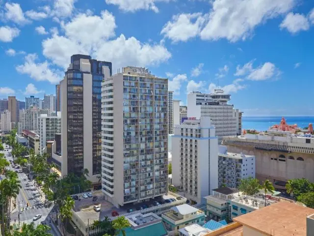 Courtyard by Marriott Waikiki Beach