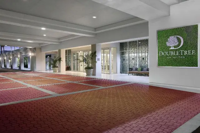 Doubletree by Hilton at the Entrance to Universal