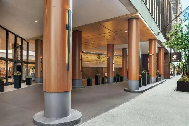 DoubleTree by Hilton Chicago - Magnificent Mile