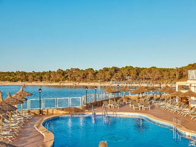 Universal Hotel Marques