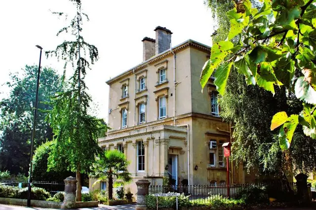 Best Western Victoria Square