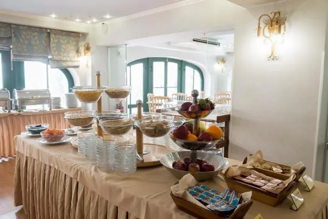 Delphi Art Hotel