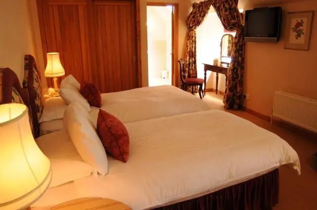 Taychreggan Hotel