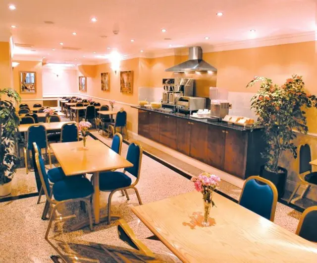Alexandra Hotel