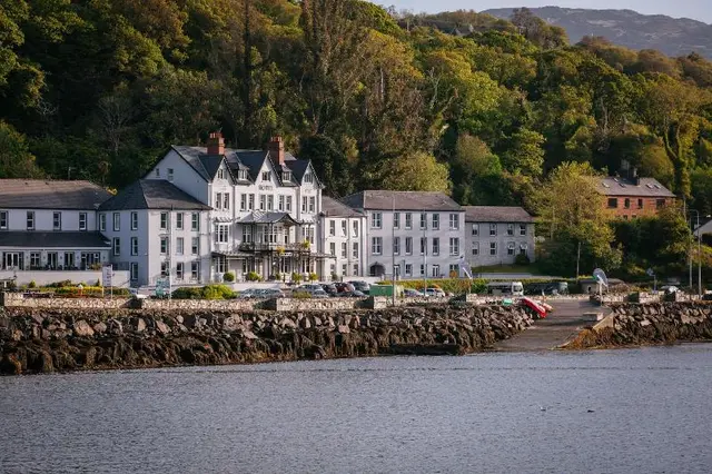 Glengarriff Eccles