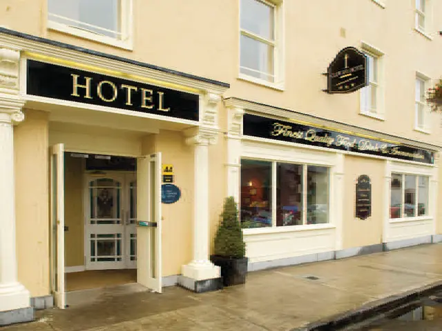 Clew Bay Hotel