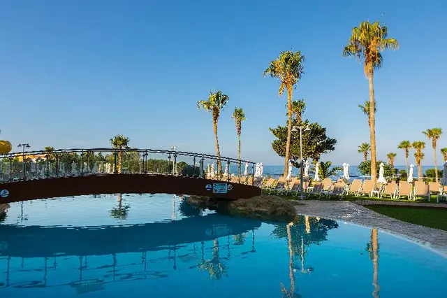 Leonardo Laura Beach And Splash Resort