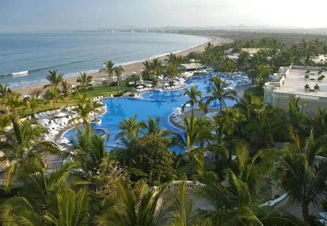 Pueblo Bonito Emerald Bay Resort & Spa - All Inclu