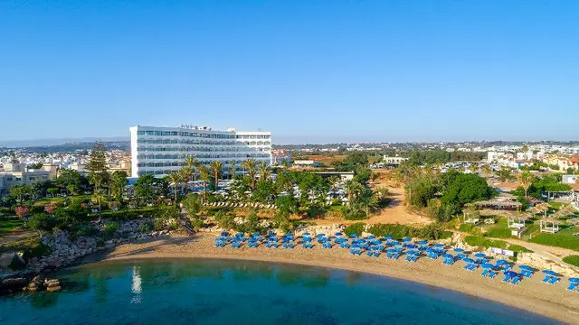 Crystal Springs Beach Hotel