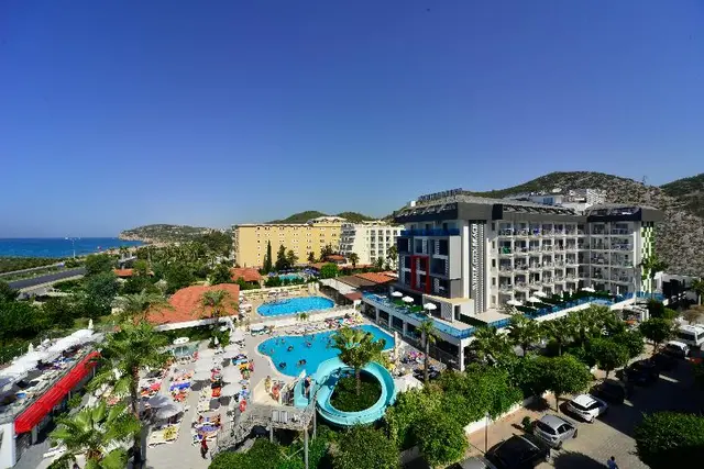 White City Beach Hotel